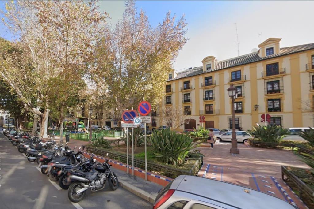 Atico Plaza Cristo De Burgos Sevilha Exterior foto